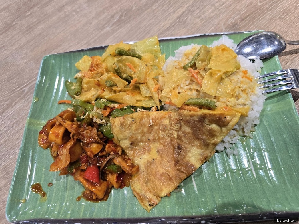 Padang Lezat - general