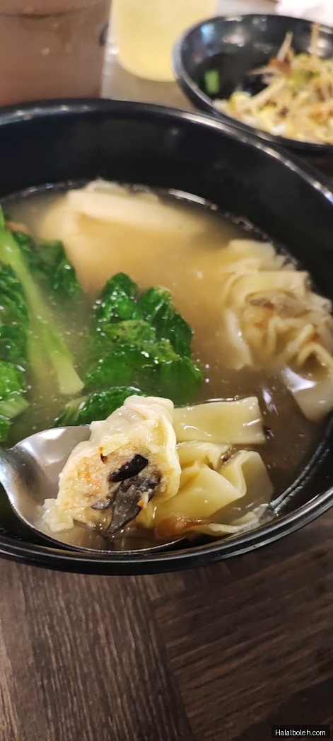 Fitra Chicken Rice at Century Square - General