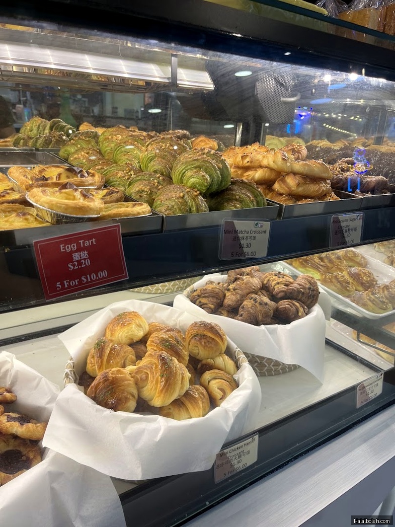 8 Clover at Century Square - General