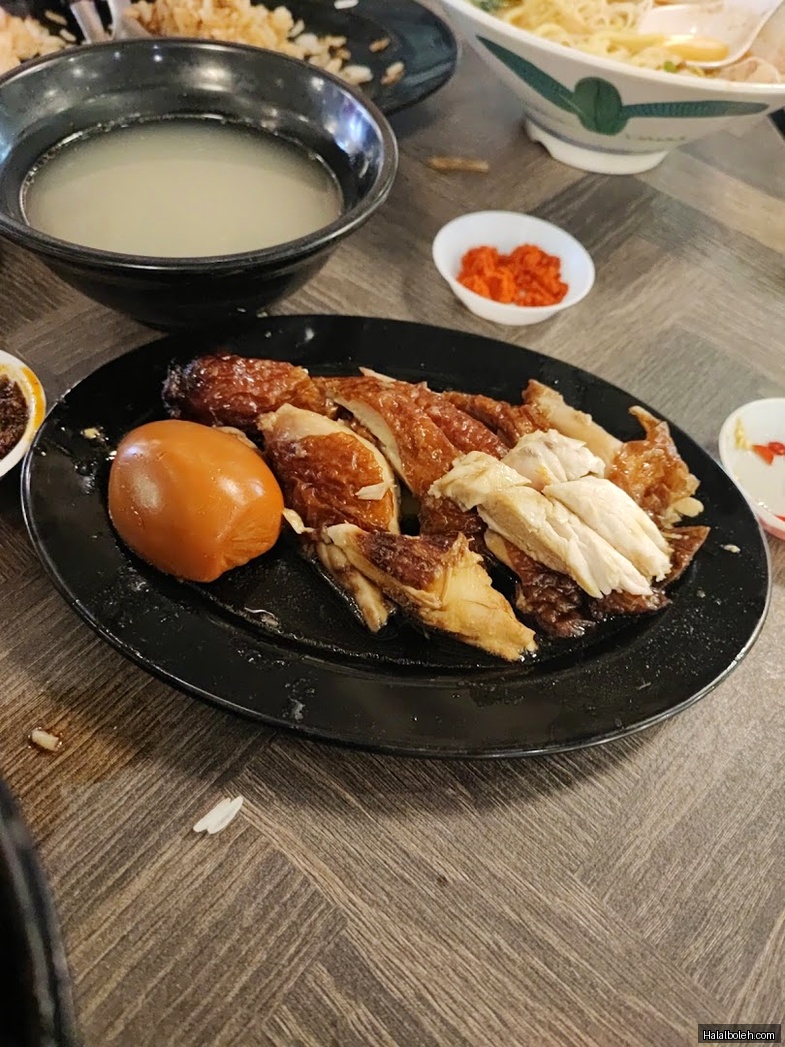 Fitra Chicken Rice at Century Square - General