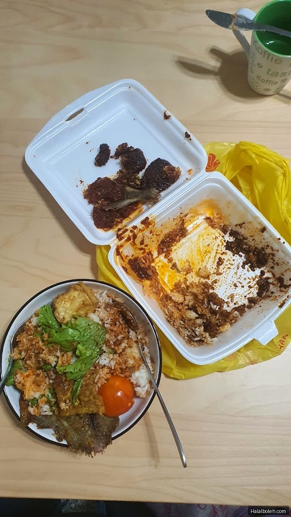 Ayam Penyet No 1 at Bedok Food Centre (Bedok Corner) - General