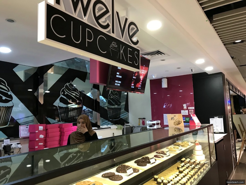 Twelve Cupcakes - general