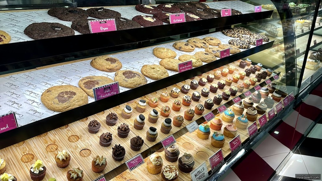 Twelve Cupcakes - general