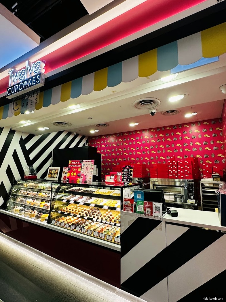 Twelve Cupcakes - general