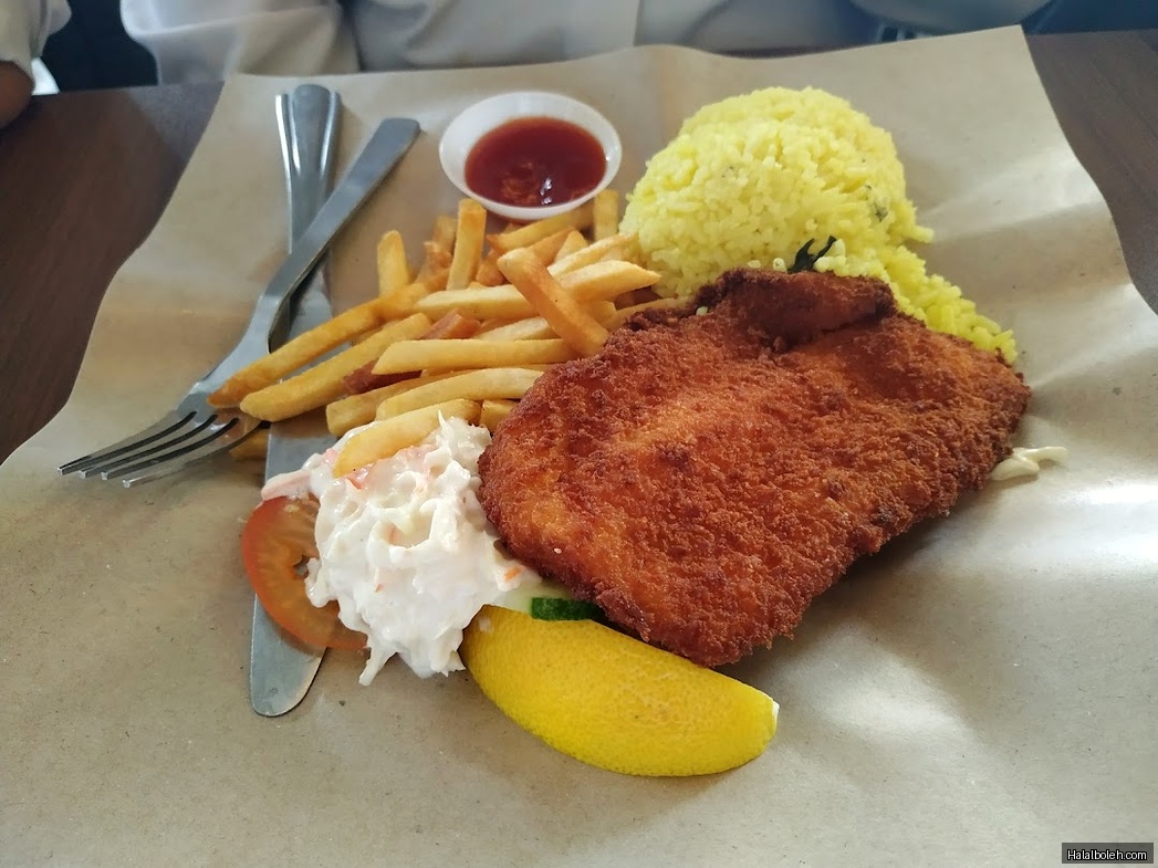 Warung in the East at ITE College East - General