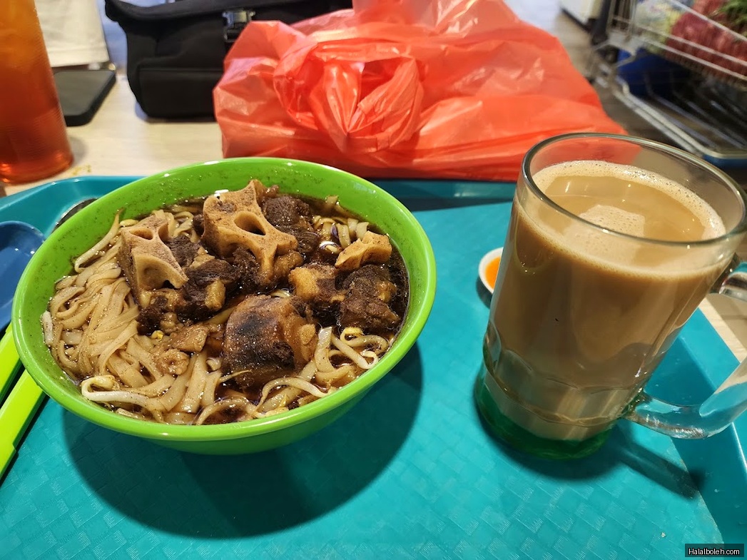 Beef King by Yassin Kampung - general