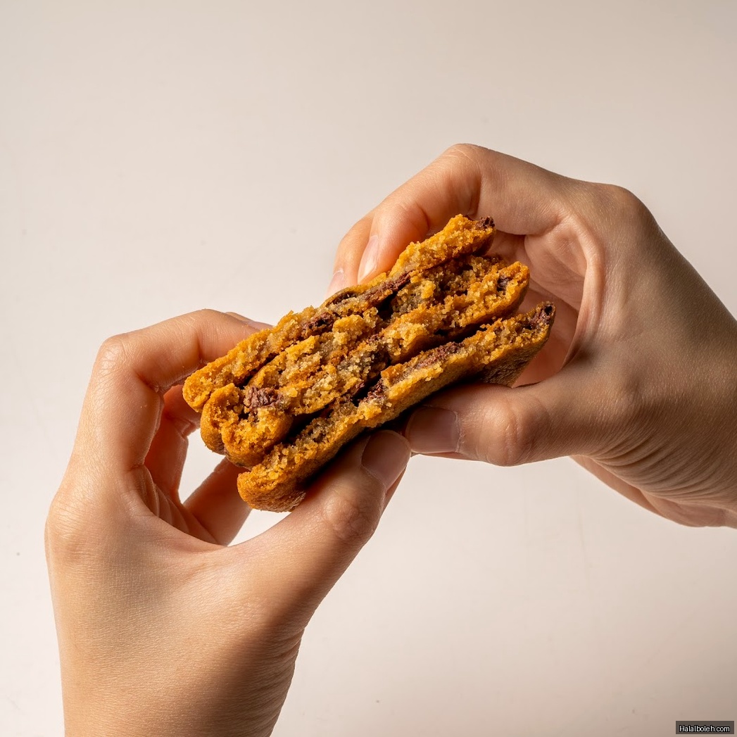 Famous Amos - general