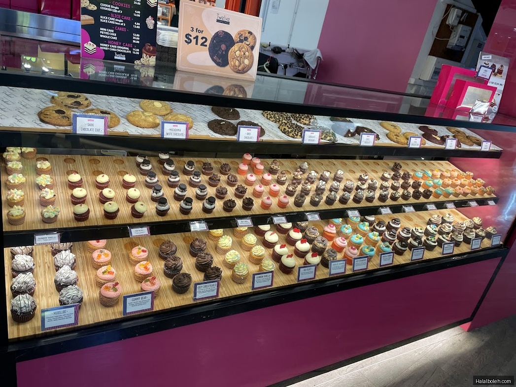 Twelve Cupcakes - general