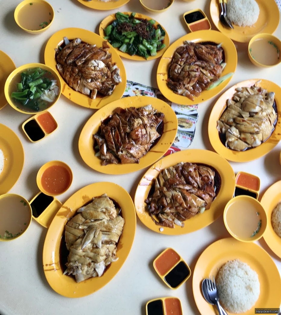 Edmond Chicken Rice at Tanglin Halt Market - General