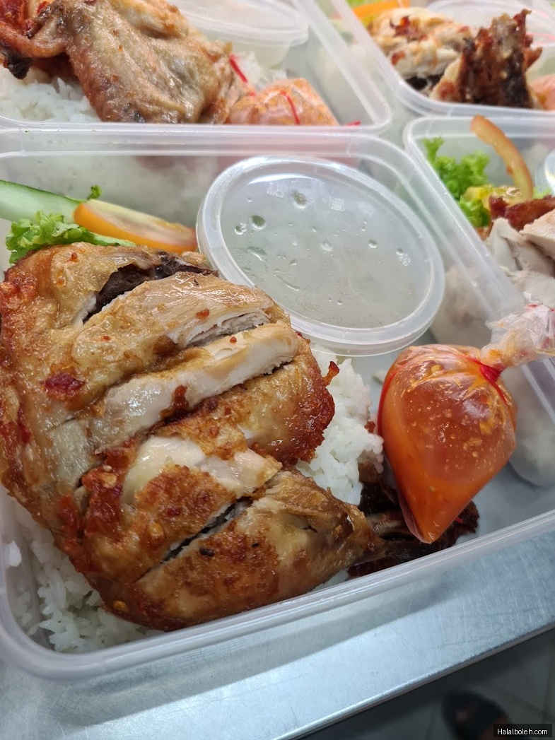 Dahlia's Cafe at 390 Victoria Street - General