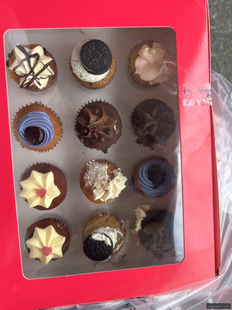 Twelve Cupcakes - general