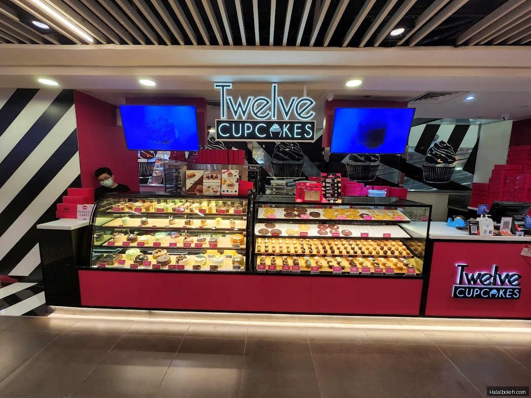 Twelve Cupcakes - general