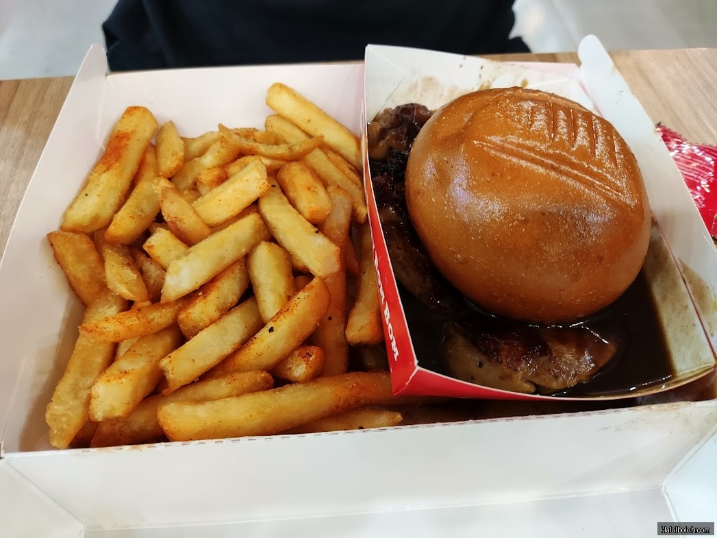 Fatty Bom Bom at 413 Bukit Batok West Ave 4 - General