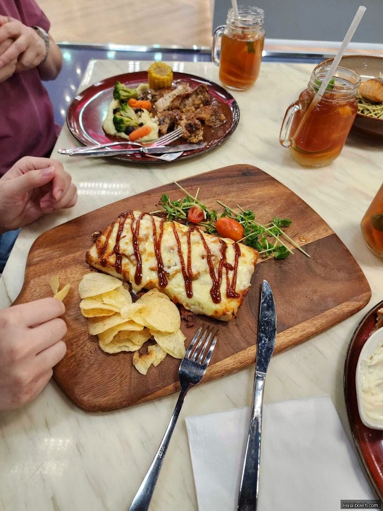 Happy Cafe - general