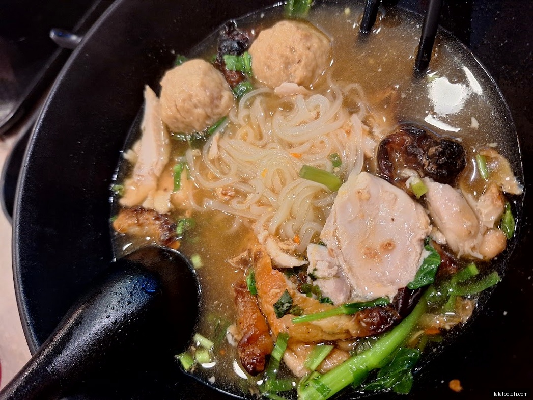 Saap Saap Thai - general