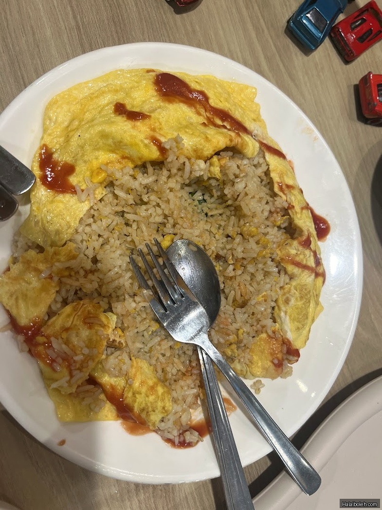 Sambalicious Seafood BBQ at Century Square - General