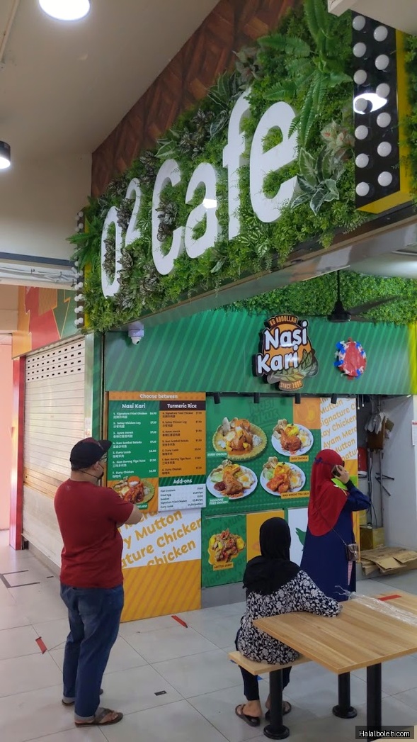 Fatty Bom Bom at 413 Bukit Batok West Ave 4 - General