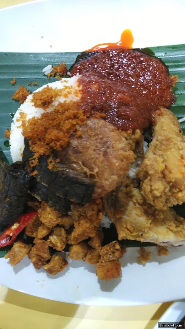 Hajjah Mona Nasi Padang at Geylang Serai Market and Food Centre - General