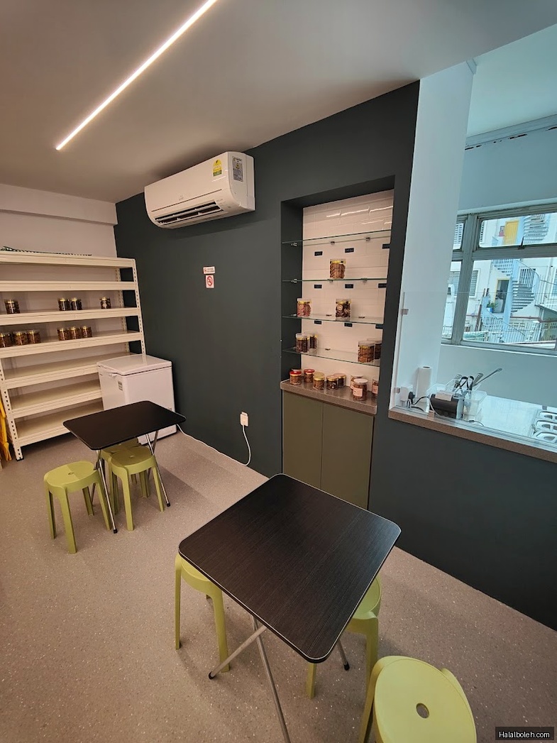 Hazreens Cafe - general