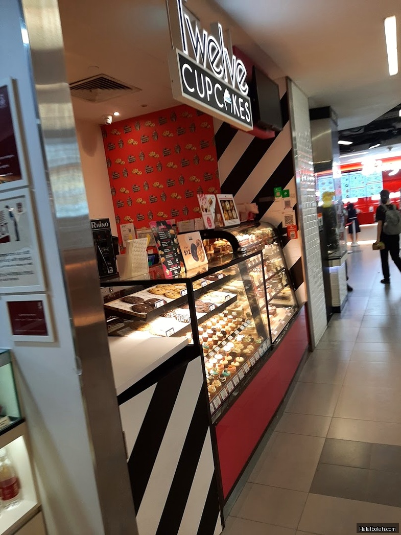 Twelve Cupcakes - general