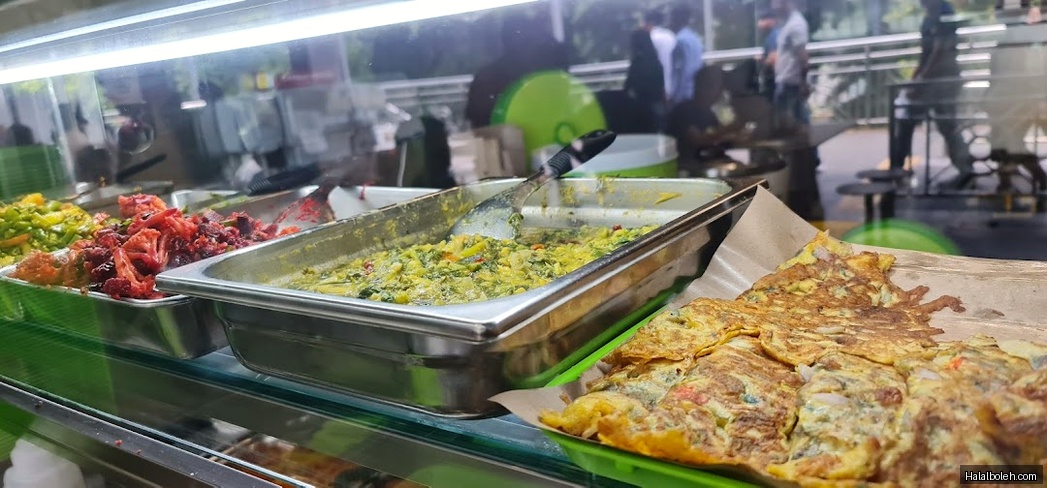 Rezki Allah at Seah Im Food Centre - General