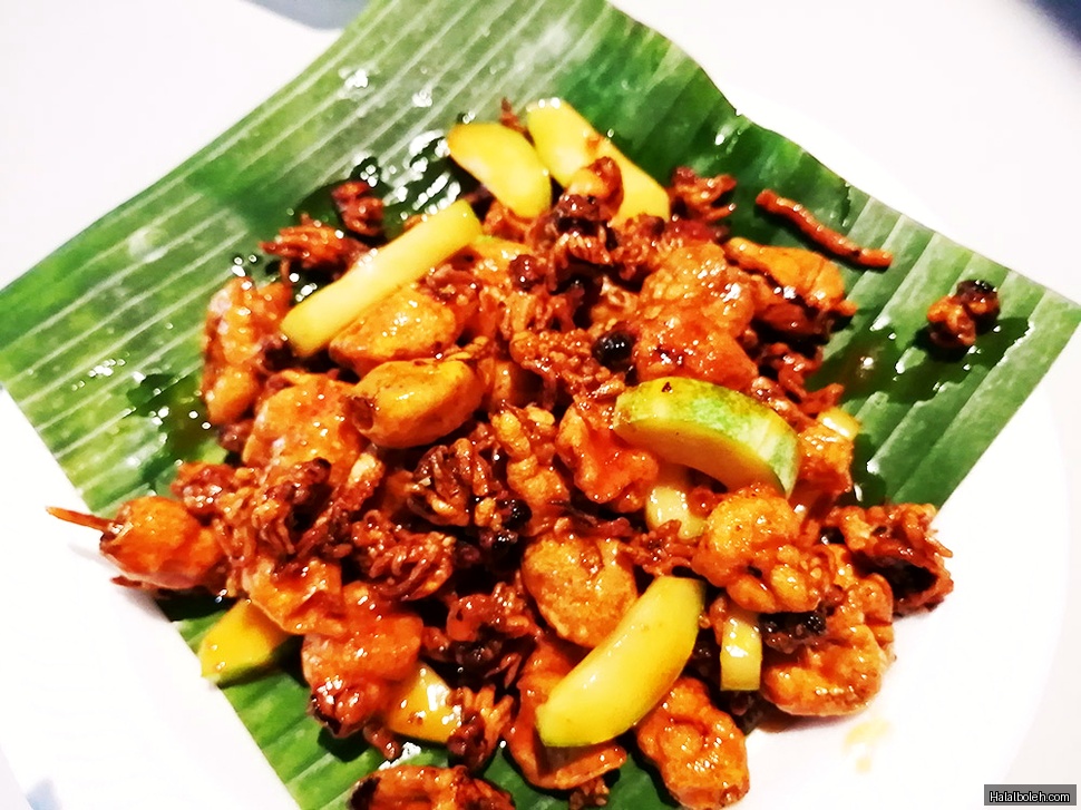 Goh Chew Kee BBQ Seafood at 500 Clemenceau Ave N - General