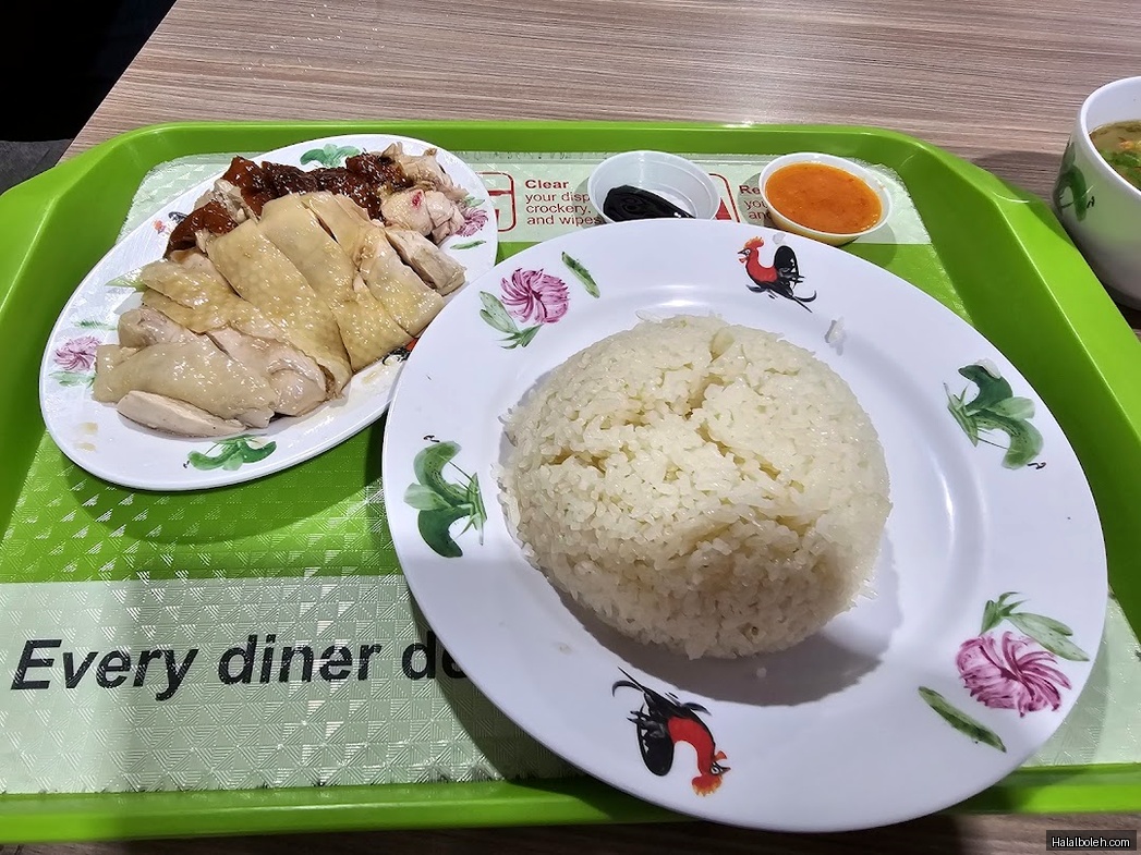 Edmond Chicken Rice at Tanglin Halt Market - General