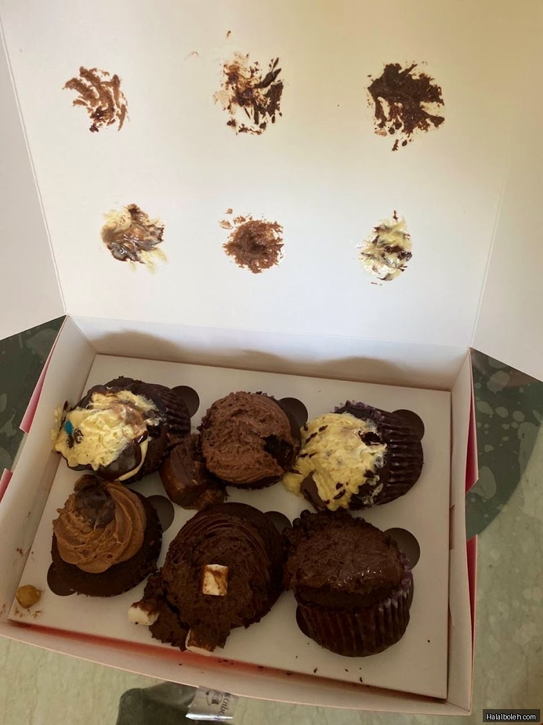 Twelve Cupcakes - general