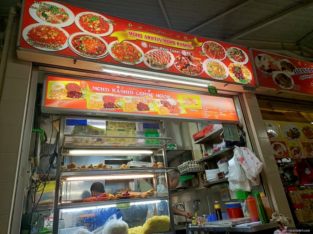 Mohd Ariffin Mohd Rashid at Haji M. Abdul Rajak Stall - General