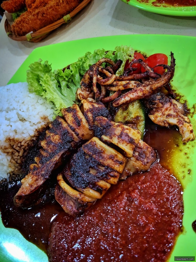 Uncle Penyet at Geylang Serai Market and Food Centre - General