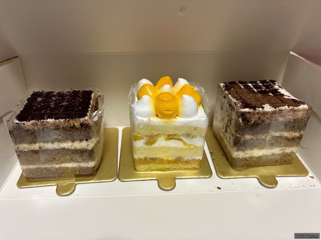 Twelve Cupcakes - general