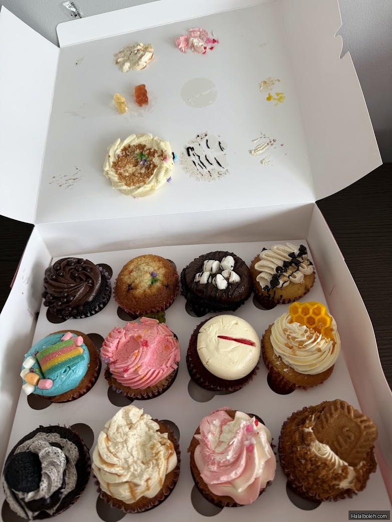 Twelve Cupcakes - general