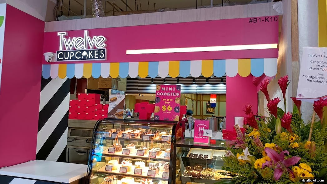 Twelve Cupcakes - general