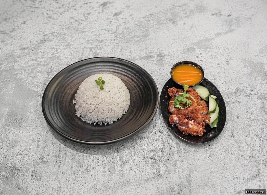 Cinta Hainanese Chicken Rice at Compass One - General