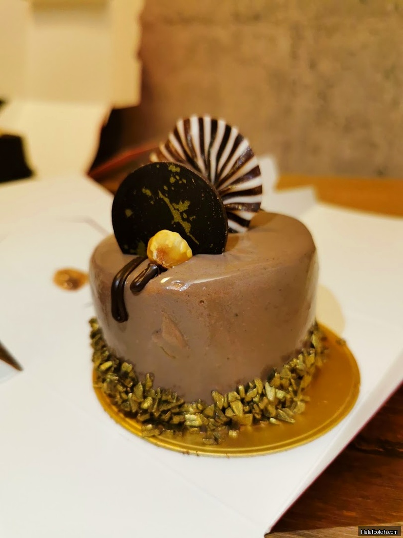 Twelve Cupcakes - general