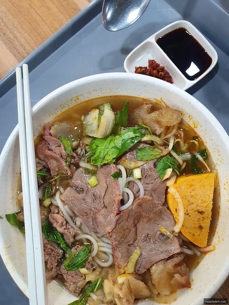 Lilly Norhana Vietnamese Muslim Cuisine - general