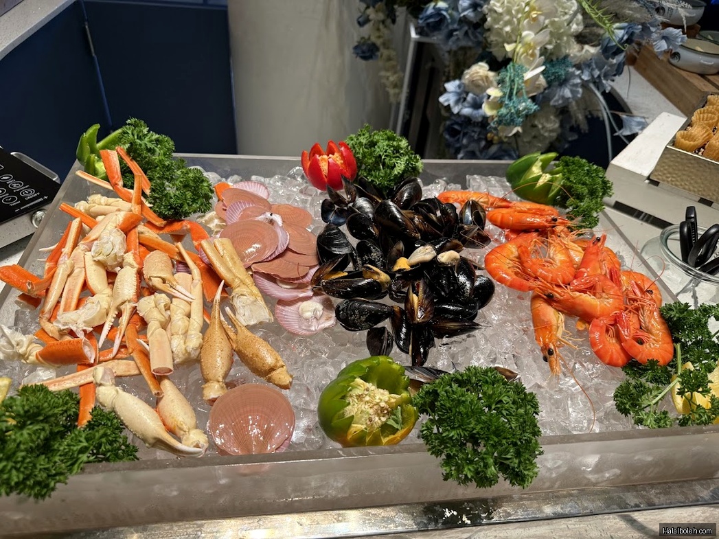 The Blue Tiffin - general