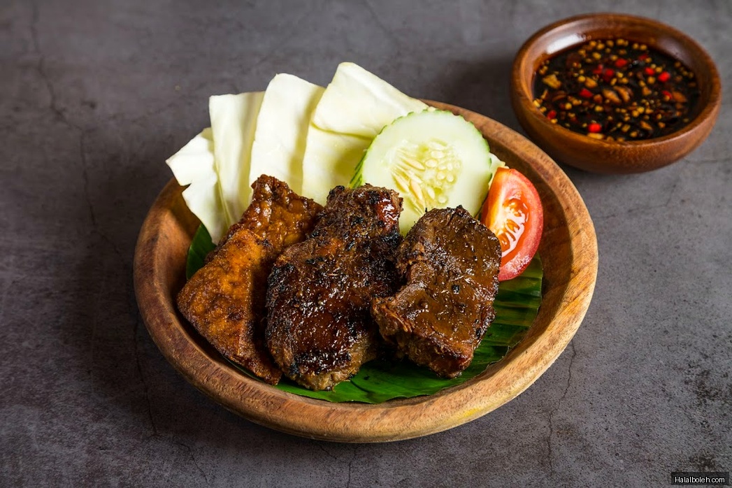 Ayam Penyet President - general