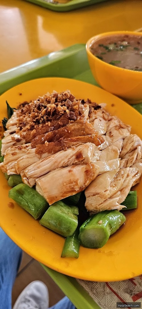 Edmond Chicken Rice at Tanglin Halt Market - General
