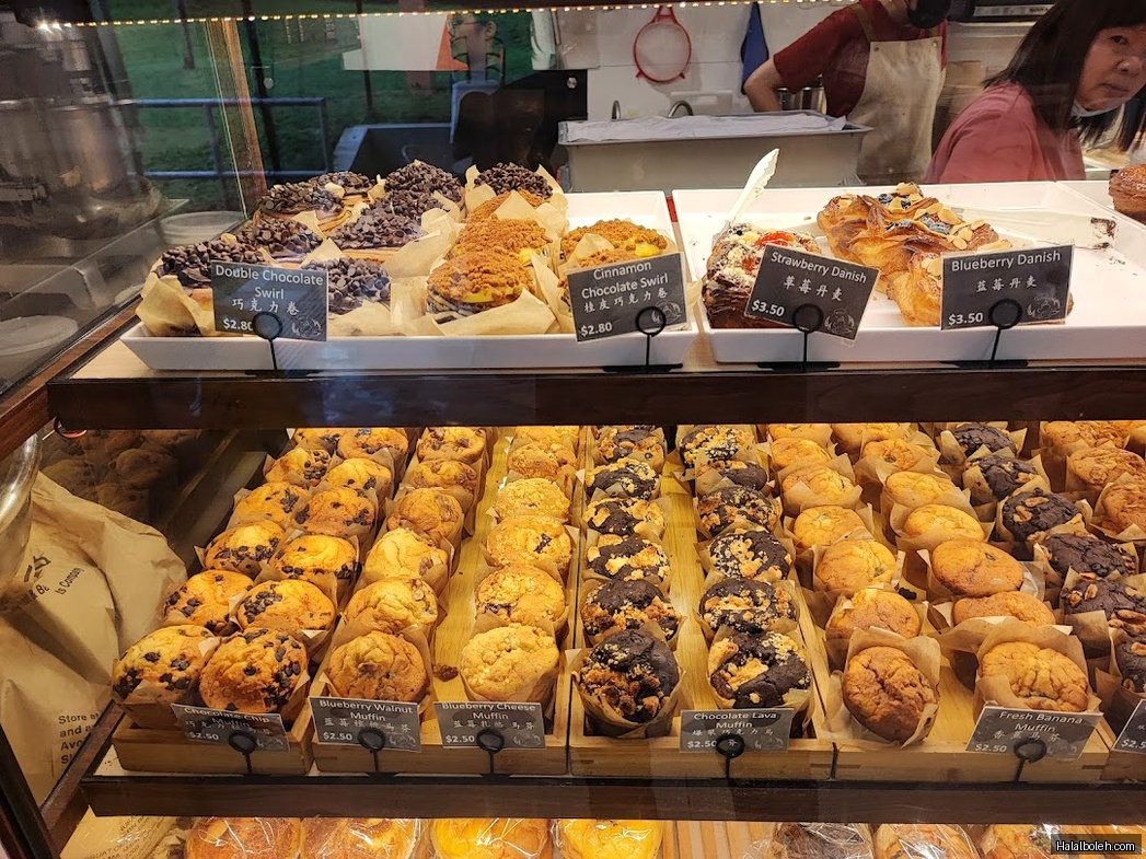 Ah B Bakery - general